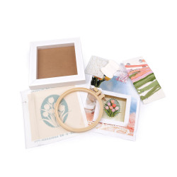 Creative embroidery kit with frame - Ecru light (1 Set)