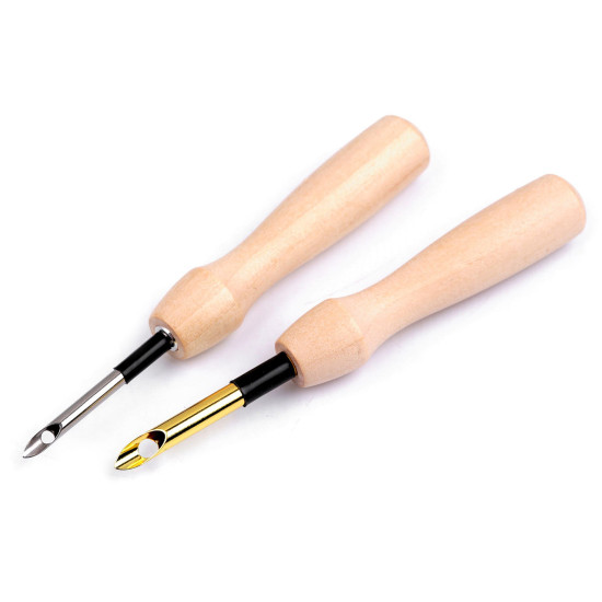 Igła do haftu stemplowego z drewnianą rękojeścią ø3,5 mm, ø5 mm - Naturalny jasny (1 Sztuka) Igła do haftu stemplowego z drewnianą rękojeścią ø3,5 mm, ø5 mm - Naturalny jasny (1 Sztuka)
