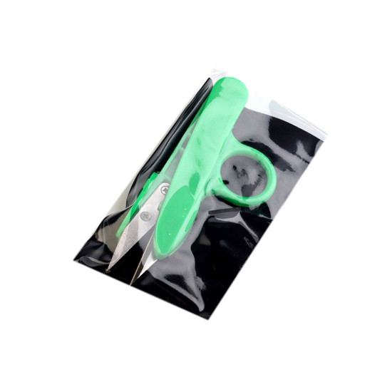Obcinaczki do nici z plastikową rączką długość 12 cm - Losowe kolory (3 Sztuki) Obcinaczki do nici z plastikową rączką długość 12 cm - Losowe kolory (3 Sztuki)