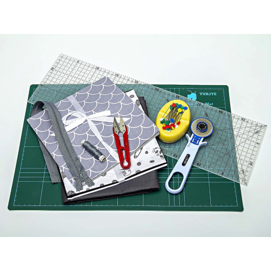 Double-sided cutting mat 30x45 cm - Teal (1 Piece) Double-sided cutting mat 30x45 cm - Teal (1 Piece)