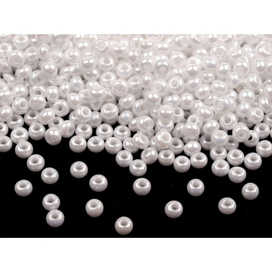 Rocailles preciosa, 10/0 - 2,3 mm - Blanc jaune (20 Grammes) Rocailles preciosa, 10/0 - 2,3 mm - Blanc jaune (20 Grammes)