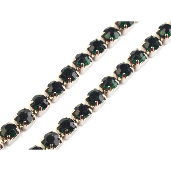 Rhinestone chain trim width 2.4 mm - Crystal (9 Meters) Rhinestone chain trim width 2.4 mm - Crystal (9 Meters)