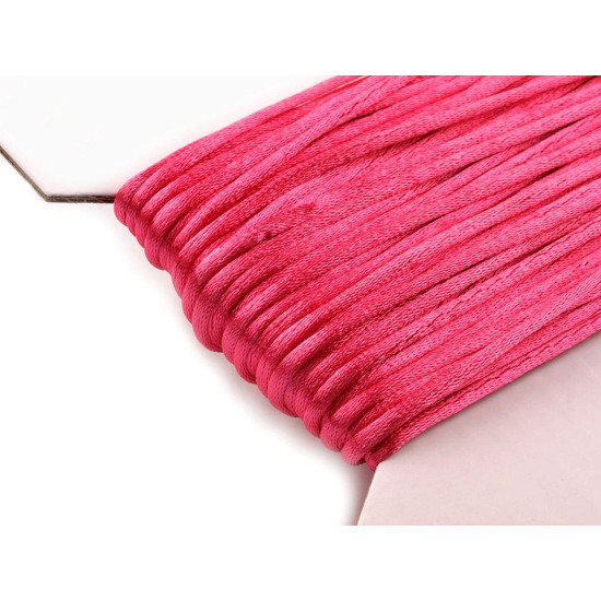 100% polyester rattail satin cord ø2mm - Creamy light (200 Meters) 100% polyester rattail satin cord ø2mm - Creamy light (200 Meters)