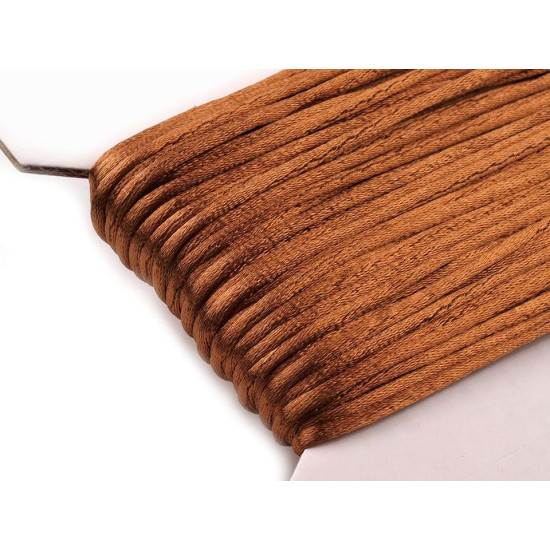100% polyester rattail satin cord ø2mm - Creamy light (200 Meters) 100% polyester rattail satin cord ø2mm - Creamy light (200 Meters)