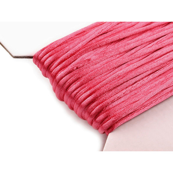 100% polyester rattail satin cord ø2mm - Creamy light (200 Meters) 100% polyester rattail satin cord ø2mm - Creamy light (200 Meters)