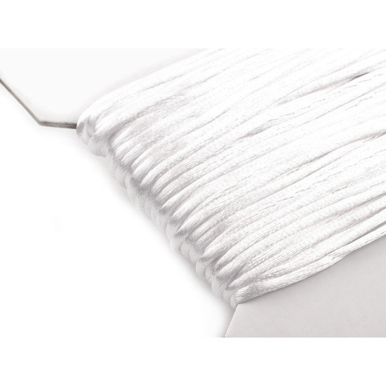 100% polyester rattail satin cord ø2mm - Creamy light (200 Meters) 100% polyester rattail satin cord ø2mm - Creamy light (200 Meters)