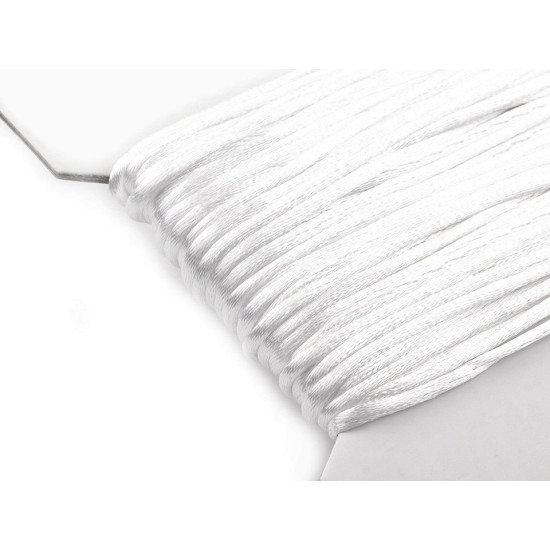 100% polyester rattail satin cord ø2mm - Creamy light (200 Meters) 100% polyester rattail satin cord ø2mm - Creamy light (200 Meters)