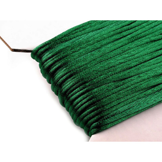 100% polyester rattail satin cord ø2mm - Creamy light (200 Meters) 100% polyester rattail satin cord ø2mm - Creamy light (200 Meters)