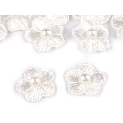 Embroidery flower with pearl bead ø2 cm - Cream lightest (10 Pieces)