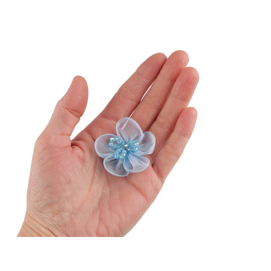 Kwiat z organzy z szlifowanymi koralikami do przyklejenia / do przyszycia ø4,5 cm - Jasnybeżowy (30 Sztuki) Kwiat z organzy z szlifowanymi koralikami do przyklejenia / do przyszycia ø4,5 cm - Jasnybeżowy (30 Sztuki)