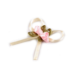 Pleated bow with a rose / boutonniere - Creamy light (10 Pieces)