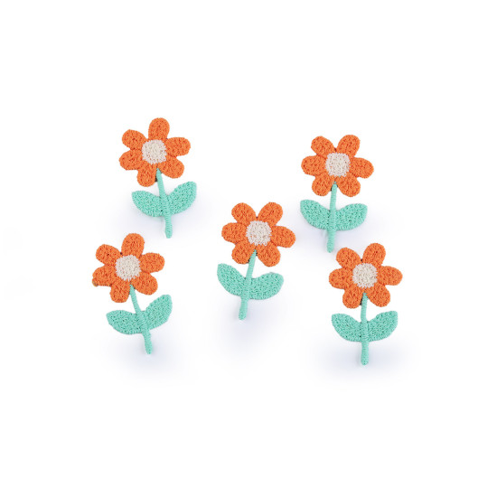 Kwiatek haftowany 2,1x3,5 cm - Pudrowy (100 Sztuki) Kwiatek haftowany 2,1x3,5 cm - Pudrowy (100 Sztuki)