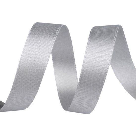 Confezioni di nastro in raso double-face, da 5 m, larghezza: 15 mm - Argento (100 Metri) Confezioni di nastro in raso double-face, da 5 m, larghezza: 15 mm - Argento (100 Metri)