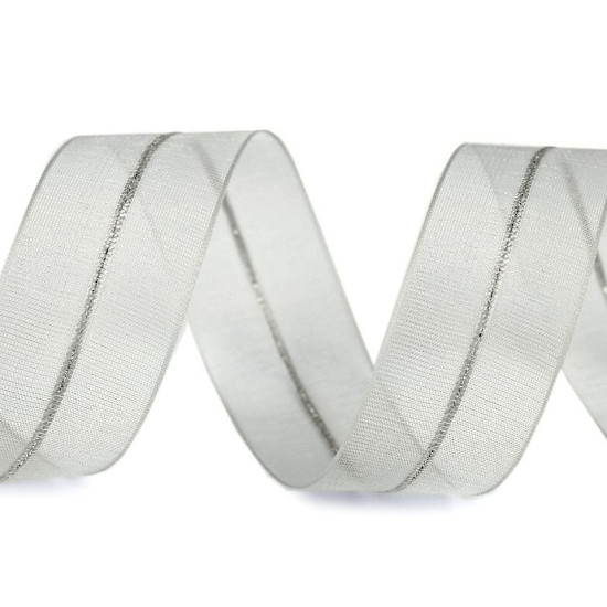 Organza pull / ruffle ribbon width 26 mm with lurex - White (15 Meters) Organza pull / ruffle ribbon width 26 mm with lurex - White (15 Meters)