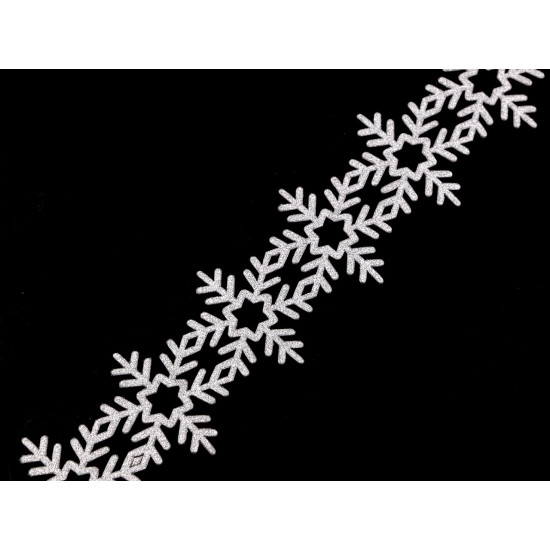 Bandă decorativă autoadezivă fulgi de zăpadă, lățime 24 mm - Alb (1 Metru) Bandă decorativă autoadezivă fulgi de zăpadă, lățime 24 mm - Alb (1 Metru)