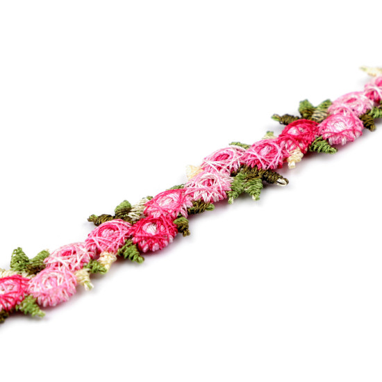 Emboidered 3d flower braid trimming width 15 mm - Light violet (27 Meters) Emboidered 3d flower braid trimming width 15 mm - Light violet (27 Meters)