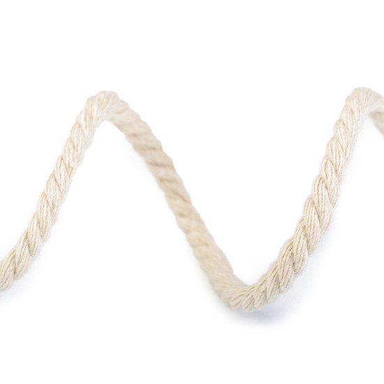 Twisted cotton cord / rope ø5 mm, macrame - Burlap (15 Meters) Twisted cotton cord / rope ø5 mm, macrame - Burlap (15 Meters)