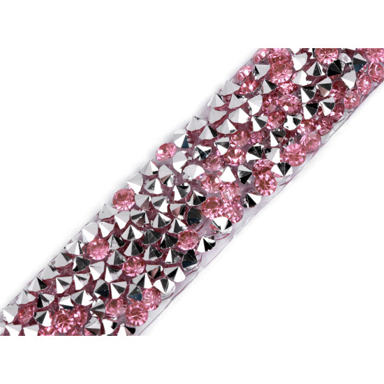 Iron on rhinestone trimming braid width 15 mm - Red (9 Meters) Iron on rhinestone trimming braid width 15 mm - Red (9 Meters)
