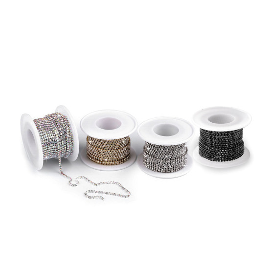 Rhinestone chain / trimming width 2 mm - Crystal ab (9 Meters) Rhinestone chain / trimming width 2 mm - Crystal ab (9 Meters)