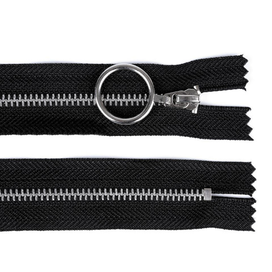 Metal zipper no 4, width 20 cm, with silver teeth - Black (25 Pieces) Metal zipper no 4, width 20 cm, with silver teeth - Black (25 Pieces)