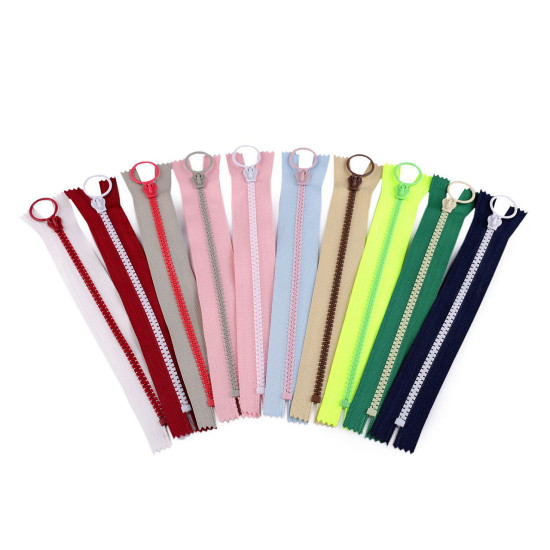 Zamek błyskawiczny kostkowy kolorowy no 5 długość 20 cm z ozdobnym suwakiem - Beżowy nasycony (10 Sztuki) Zamek błyskawiczny kostkowy kolorowy no 5 długość 20 cm z ozdobnym suwakiem - Beżowy nasycony (10 Sztuki)