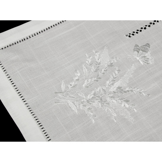 Bieżnik / obrus haftowany 40x160 cm - Off white (2 Sztuki) Bieżnik / obrus haftowany 40x160 cm - Off white (2 Sztuki)
