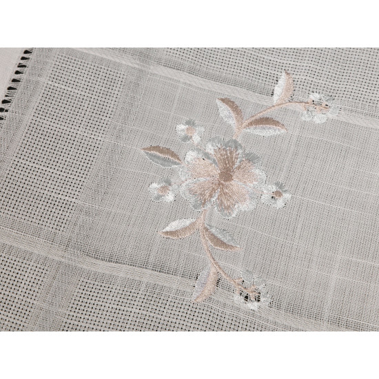 Embroidered placemat 30x45 cm - Off white (2 Pieces) Embroidered placemat 30x45 cm - Off white (2 Pieces)