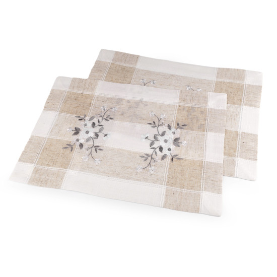 Embroidered placemat 32x47 cm - Burlap (2 Pieces) Embroidered placemat 32x47 cm - Burlap (2 Pieces)