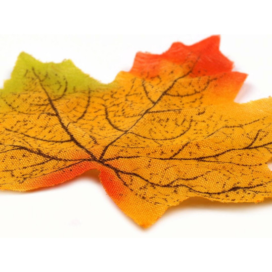 Decorative artificial maple leaves 8x8 cm - Dark red (100 Pieces) Decorative artificial maple leaves 8x8 cm - Dark red (100 Pieces)