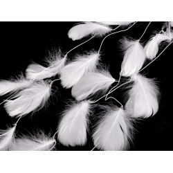 Piórka na sznureczku / girlanda - White (3 Metry)