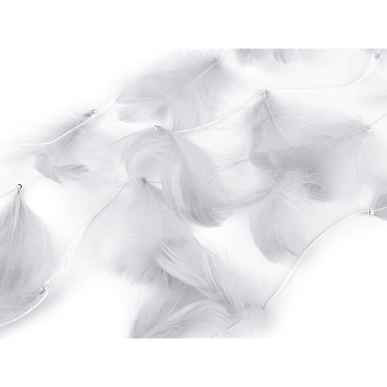 Feathers on a string / garland - White (9 Meters) Feathers on a string / garland - White (9 Meters)