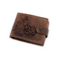 Férfi pénztárca bőr, halásznak, motorosnak 9,5x12 cm - Barna konyak (1 Darab) Férfi pénztárca bőr, halásznak, motorosnak 9,5x12 cm - Barna konyak (1 Darab)