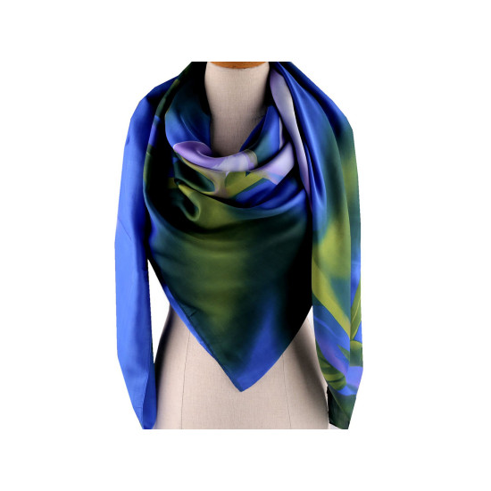 Large satin scarf with flowers 130x135 cm - Light red (3 Pieces) Large satin scarf with flowers 130x135 cm - Light red (3 Pieces)