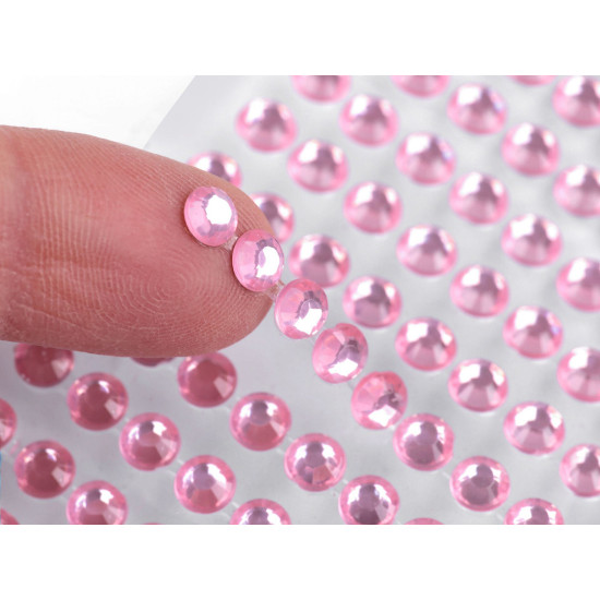 Self-adhesive rhinestones on an adhesive strip ø5 mm - Crystal (1 Card) Self-adhesive rhinestones on an adhesive strip ø5 mm - Crystal (1 Card)