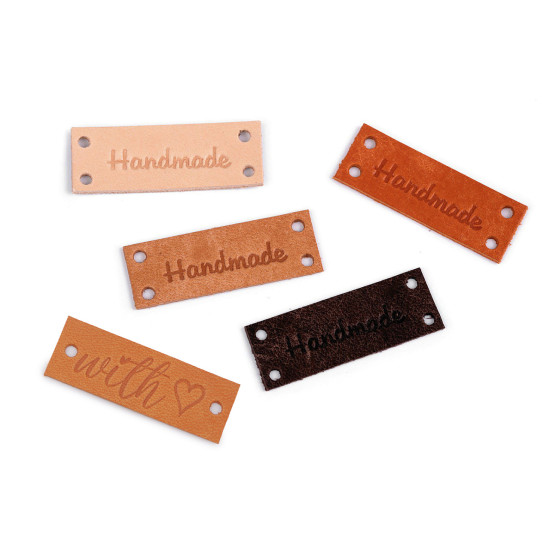 Bőr dísz címke / handmade, with love 16x44 mm - Barna (1 Darab) Bőr dísz címke / handmade, with love 16x44 mm - Barna (1 Darab)