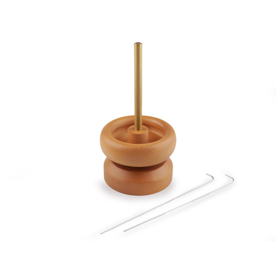 Wooden mill for threading seed beads ø9 and 10 cm with a needle - Ivory (3 Pieces) Wooden mill for threading seed beads ø9 and 10 cm with a needle - Ivory (3 Pieces)